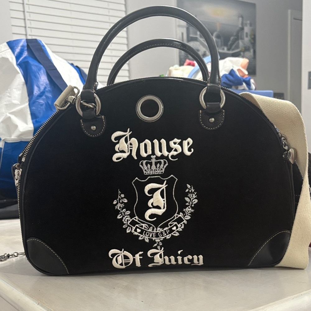 Juicy Couture vintage dog bag